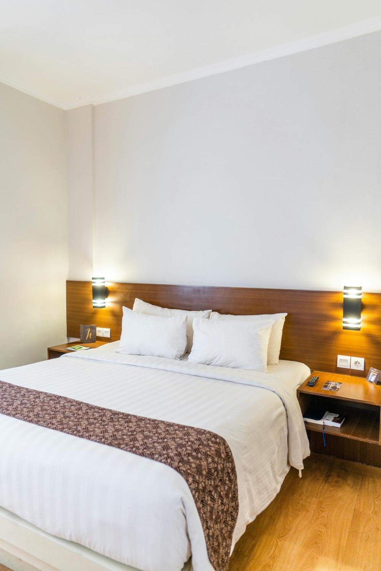 Hotel Ambience Plaza Jmd - Delhi Airport Nueva Delhi Exterior foto